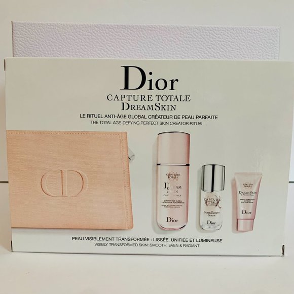 Dior dreamskin pouch hotsell